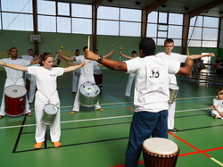  <a style='color: #fff;' href='/uploaded/photo/3eme-bapteme-de-capoeira-ecb-53fbac8f6a398.jpg'>(Télécharger)</a>