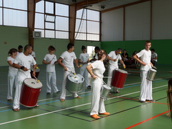  <a style='color: #fff;' href='/uploaded/photo/3eme-bapteme-de-capoeira-ecb-53fbaea1e3eaf.jpg'>(Télécharger)</a>