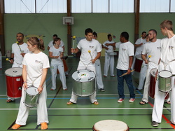  <a style='color: #fff;' href='/uploaded/photo/3eme-bapteme-de-capoeira-ecb-53fbaf7857e82.jpg'>(Télécharger)</a>