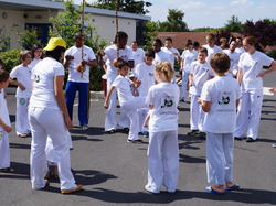  <a style='color: #fff;' href='/uploaded/photo/3eme-bapteme-de-capoeira-ecb-53fbb13199bba.jpg'>(Télécharger)</a>