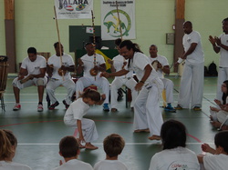  <a style='color: #fff;' href='/uploaded/photo/3eme-bapteme-de-capoeira-ecb-53fbb38ca8ce8.jpg'>(Télécharger)</a>