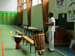  <a style='color: #fff;' href='/uploaded/photo/3eme-bapteme-de-capoeira-ecb-53fbb7972cf8d.jpg'>(Télécharger)</a>