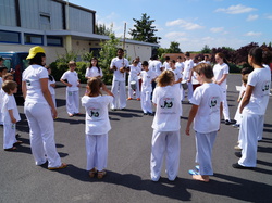  <a style='color: #fff;' href='/uploaded/photo/3eme-bapteme-de-capoeira-ecb-53fbb93fb5ac0.jpg'>(Télécharger)</a>