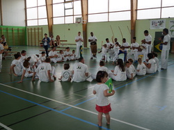  <a style='color: #fff;' href='/uploaded/photo/3eme-bapteme-de-capoeira-ecb-53fbba3e62a8a.jpg'>(Télécharger)</a>