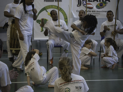  <a style='color: #fff;' href='/uploaded/photo/4-festival-de-capoeira-ecb-jalara-556a31b09f29f.jpg'>(Télécharger)</a>