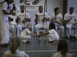  <a style='color: #fff;' href='/uploaded/photo/4-festival-de-capoeira-ecb-jalara-556a347d134df.jpg'>(Télécharger)</a>