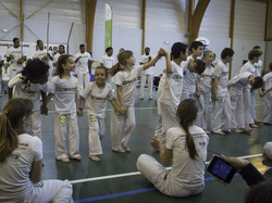  <a style='color: #fff;' href='/uploaded/photo/4-festival-de-capoeira-ecb-jalara-556a35126a6bd.jpg'>(Télécharger)</a>