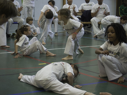  <a style='color: #fff;' href='/uploaded/photo/4-festival-de-capoeira-ecb-jalara-556a351d85b1e.jpg'>(Télécharger)</a>