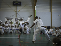  <a style='color: #fff;' href='/uploaded/photo/4-festival-de-capoeira-ecb-jalara-556a4956af294.jpg'>(Télécharger)</a>