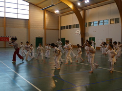  <a style='color: #fff;' href='/uploaded/photo/4-festival-de-capoeira-ecb-jalara-556ae659a8ae9.jpg'>(Télécharger)</a>