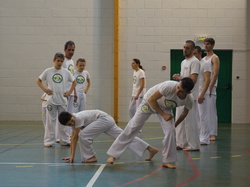  <a style='color: #fff;' href='/uploaded/photo/4-festival-de-capoeira-ecb-jalara-556aedb9deff6.jpg'>(Télécharger)</a>