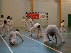  <a style='color: #fff;' href='/uploaded/photo/4-festival-de-capoeira-ecb-jalara-556aee83db4b4.jpg'>(Télécharger)</a>