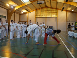  <a style='color: #fff;' href='/uploaded/photo/4-festival-de-capoeira-ecb-jalara-556afd79b3322.jpg'>(Télécharger)</a>