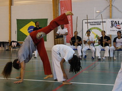  <a style='color: #fff;' href='/uploaded/photo/4-festival-de-capoeira-ecb-jalara-556b041fd5d20.jpg'>(Télécharger)</a>