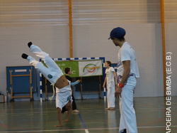  <a style='color: #fff;' href='/uploaded/photo/4-festival-de-capoeira-ecb-jalara-556b23b969973.jpg'>(Télécharger)</a>