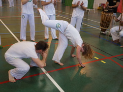  <a style='color: #fff;' href='/uploaded/photo/4-festival-de-capoeira-ecb-jalara-556b2b40390ef.jpg'>(Télécharger)</a>