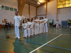  <a style='color: #fff;' href='/uploaded/photo/4-festival-de-capoeira-ecb-jalara-556b2b460db6f.jpg'>(Télécharger)</a>