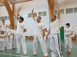  <a style='color: #fff;' href='/uploaded/photo/4-festival-de-capoeira-ecb-jalara-556b386dd6f38.jpg'>(Télécharger)</a>