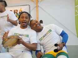  <a style='color: #fff;' href='/uploaded/photo/4-festival-de-capoeira-ecb-jalara-556b3e3945e98.jpg'>(Télécharger)</a>