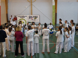  <a style='color: #fff;' href='/uploaded/photo/4-festival-de-capoeira-ecb-jalara-556b3fd2c59bf.jpg'>(Télécharger)</a>