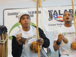  <a style='color: #fff;' href='/uploaded/photo/4-festival-de-capoeira-ecb-jalara-556b4647976fc.jpg'>(Télécharger)</a>