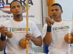  <a style='color: #fff;' href='/uploaded/photo/4-festival-de-capoeira-ecb-jalara-556b4a9e5072a.jpg'>(Télécharger)</a>