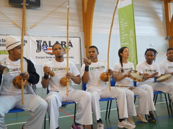  <a style='color: #fff;' href='/uploaded/photo/4-festival-de-capoeira-ecb-jalara-556b4c7947c65.jpg'>(Télécharger)</a>