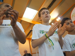  <a style='color: #fff;' href='/uploaded/photo/4-festival-de-capoeira-ecb-jalara-556b4e37d9fd4.jpg'>(Télécharger)</a>