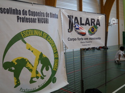  <a style='color: #fff;' href='/uploaded/photo/4-festival-de-capoeira-ecb-jalara-556b514206a16.jpg'>(Télécharger)</a>