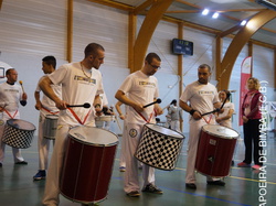  <a style='color: #fff;' href='/uploaded/photo/4-festival-de-capoeira-ecb-jalara-556b55081e9ff.jpg'>(Télécharger)</a>