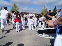 <a style='color: #fff;' href='/uploaded/photo/4-festival-de-capoeira-ecb-jalara-556b6a87903af.jpg'>(Télécharger)</a>