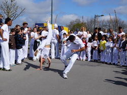  <a style='color: #fff;' href='/uploaded/photo/4-festival-de-capoeira-ecb-jalara-556b6f9125737.jpg'>(Télécharger)</a>