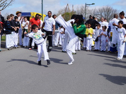  <a style='color: #fff;' href='/uploaded/photo/4-festival-de-capoeira-ecb-jalara-556b847fbaff0.jpg'>(Télécharger)</a>