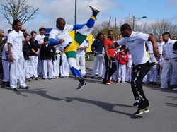  <a style='color: #fff;' href='/uploaded/photo/4-festival-de-capoeira-ecb-jalara-556b8992e7e4a.jpg'>(Télécharger)</a>