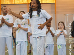  <a style='color: #fff;' href='/uploaded/photo/4-festival-de-capoeira-ecb-jalara-556b9e5e63991.jpg'>(Télécharger)</a>