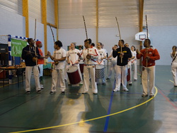  <a style='color: #fff;' href='/uploaded/photo/4-festival-de-capoeira-ecb-jalara-556bacc0c99e6.jpg'>(Télécharger)</a>